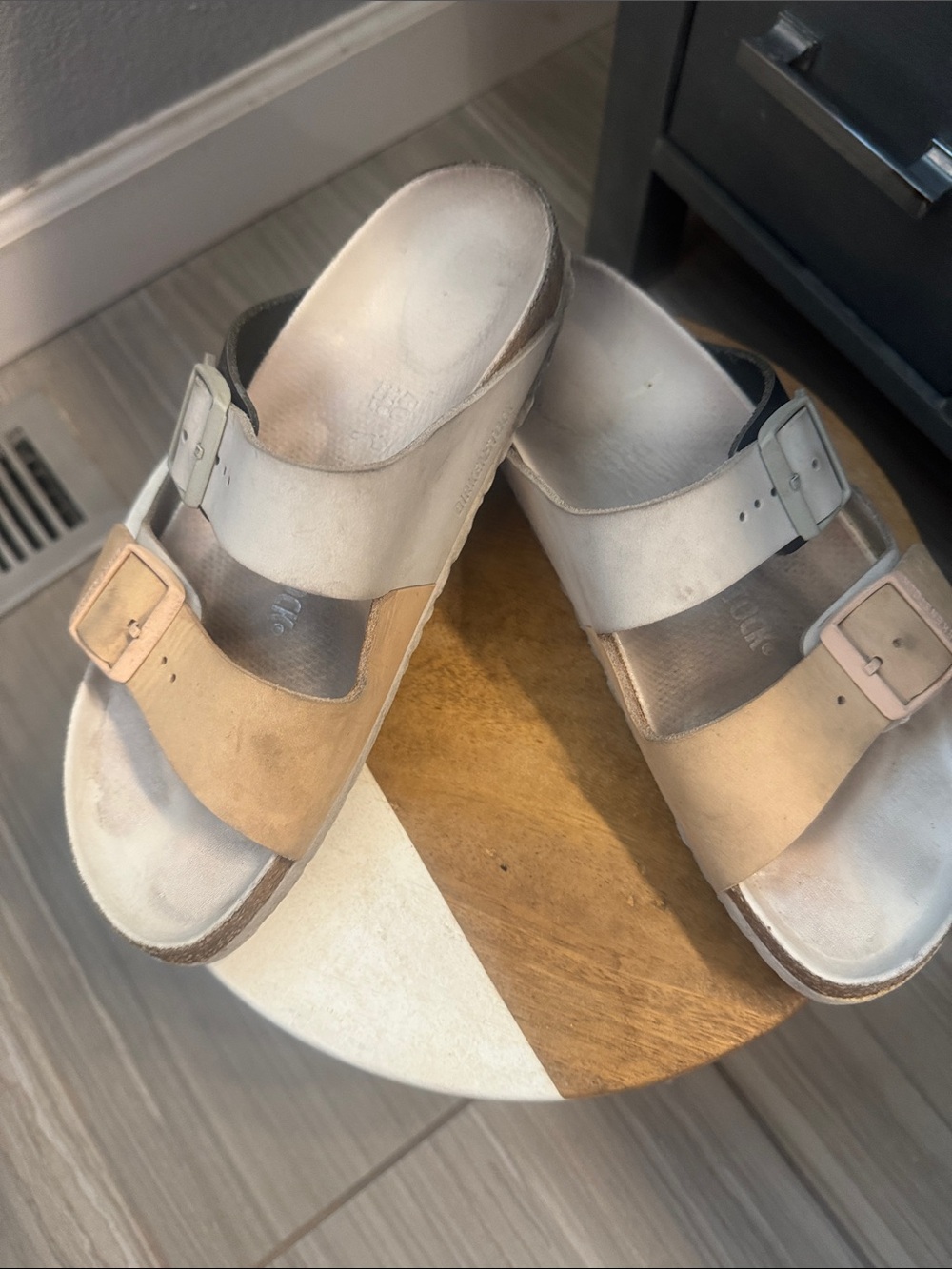 Birkenstock sandals size 40. Leather and suede in navy, sea foam and beige. - Picture 2 of 6